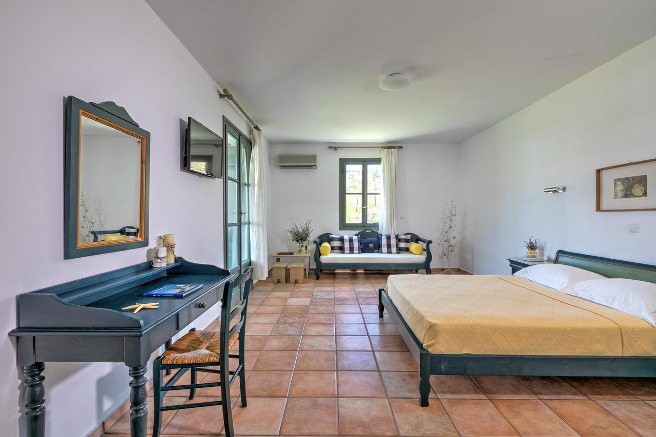 Dioni Hotel Skyros Exterior foto